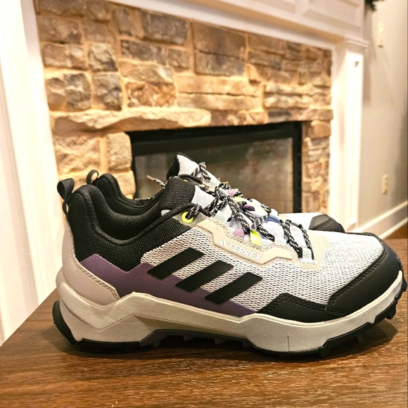 NEW Adidas Terrex AX4 hiking shoes trial running womens 8 silver black - Picture 2 of 8